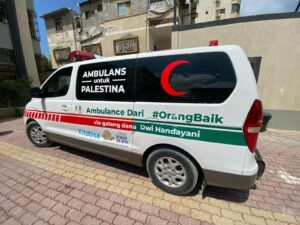 Kisah Dwi Handayani: Patungan Beli Ambulans Buat Palestina